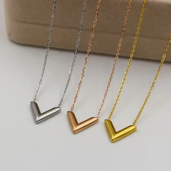 Moda pentru Femei Colier in forma de V Scrisoare de Femei pe Scurt Lanț de Link-ul a Crescut de Colier de Aur cu Bijuterii din Oțel Inoxidabil Pandantiv Coliere